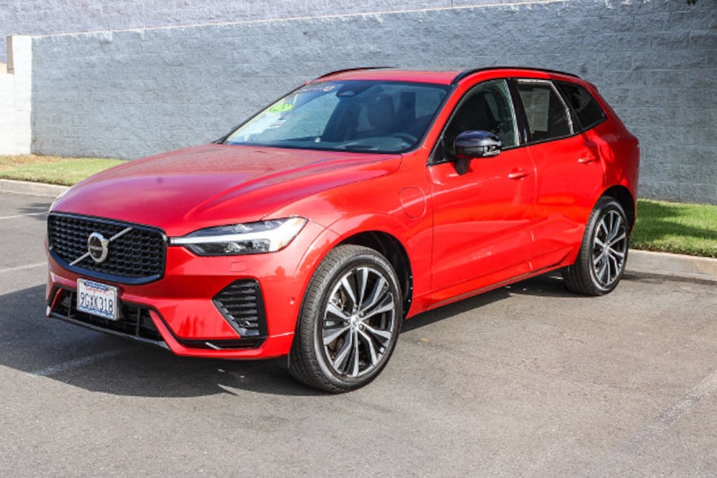 Certified 2023 Volvo XC60 Recharge Plug-In Hybrid Ultimate SUV