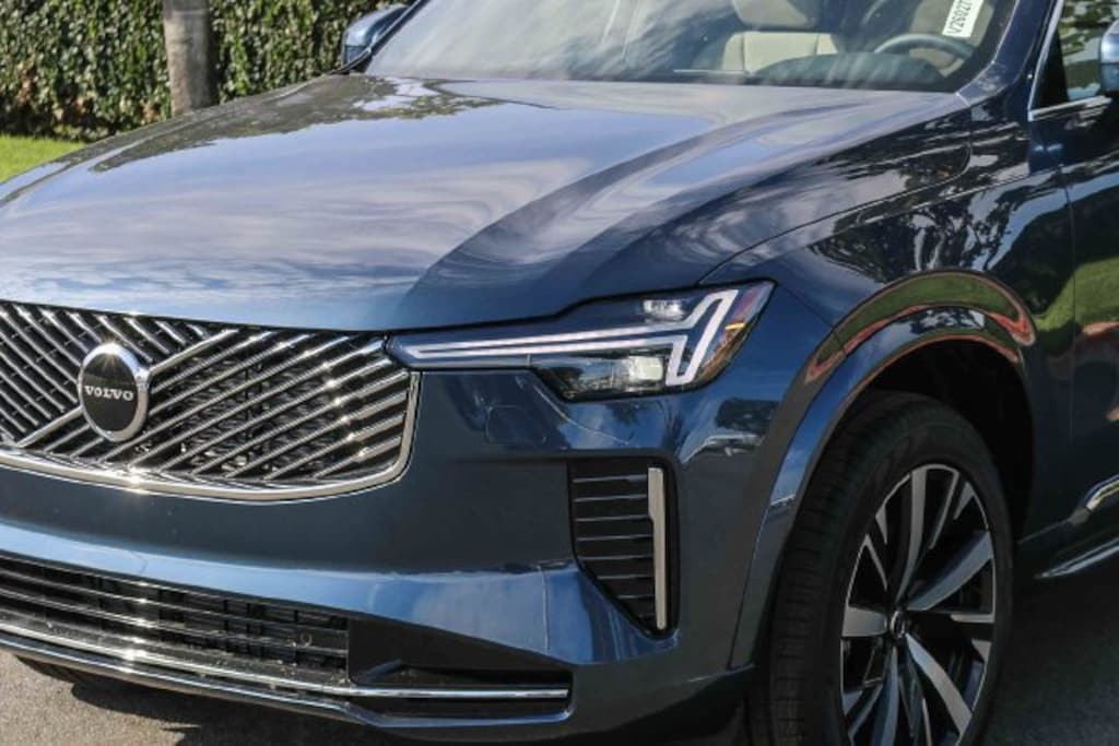 New 2026 Volvo XC90 B6 Core SUV