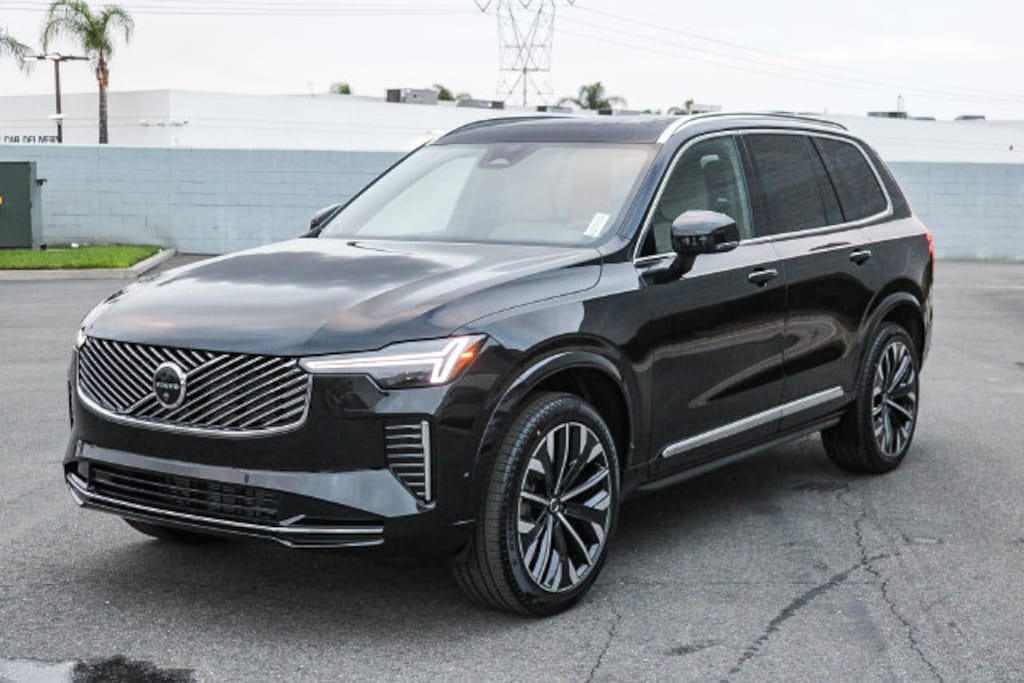 Used 2027 Volvo XC90 B5 Plus SUV