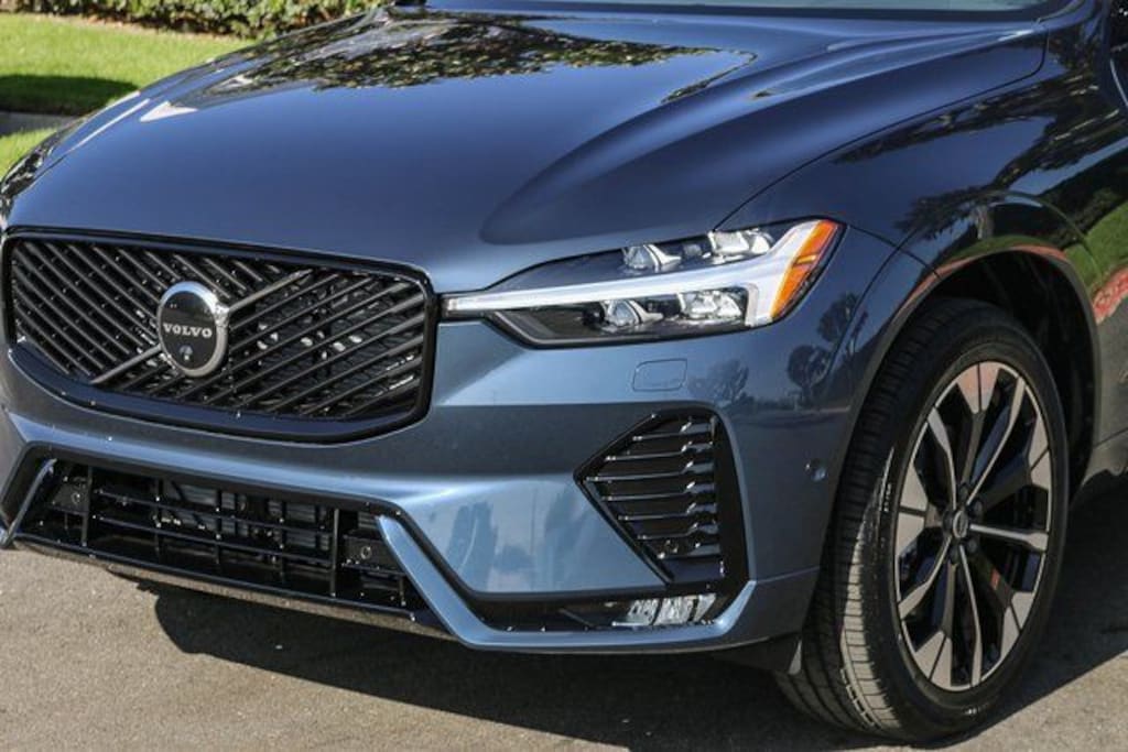 Used 2026 Volvo XC60 B5 Plus SUV