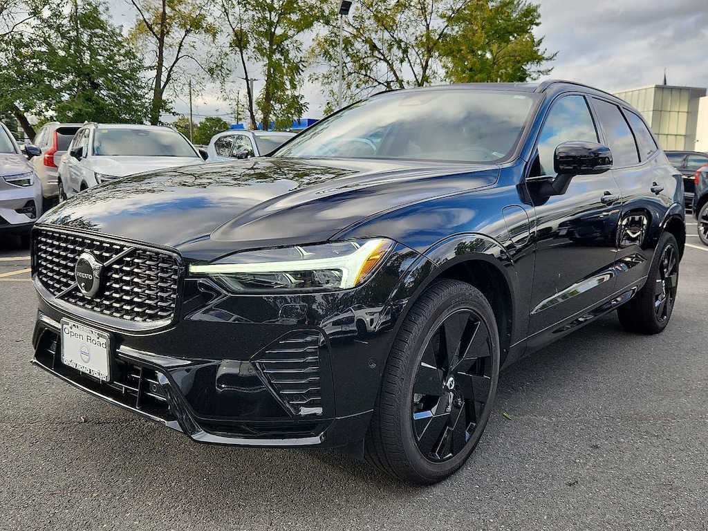 Certified 2024 Volvo XC60 Recharge Plug-In Hybrid Plus Dark Theme T8 eAWD PHEV