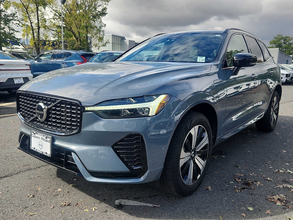 Certified 2024 Volvo XC60 Recharge Plug-In Hybrid Plus Dark Theme T8 eAWD PHEV