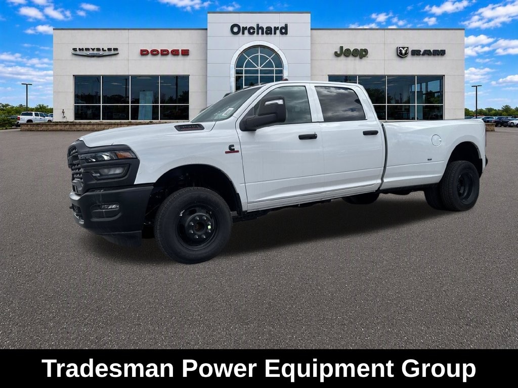 New 2026 Ram 3500 TRADESMAN CREW CAB 4X4 8' BOX Pickup