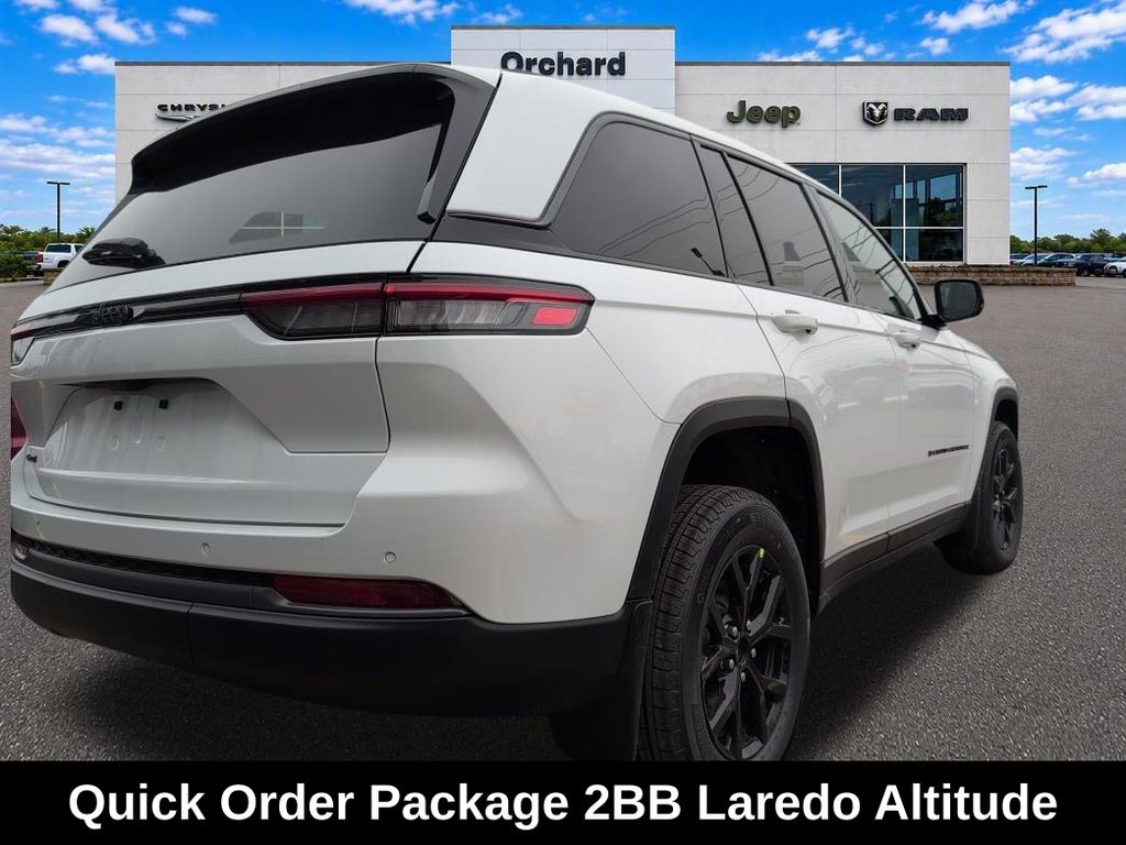 New 2026 Jeep Grand Cherokee LAREDO ALTITUDE 4X4 Sport Utility