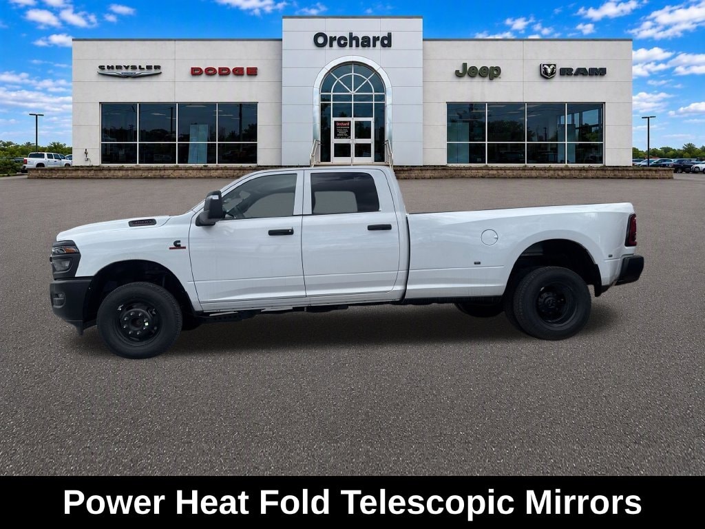 New 2026 Ram 3500 TRADESMAN CREW CAB 4X4 8' BOX Pickup