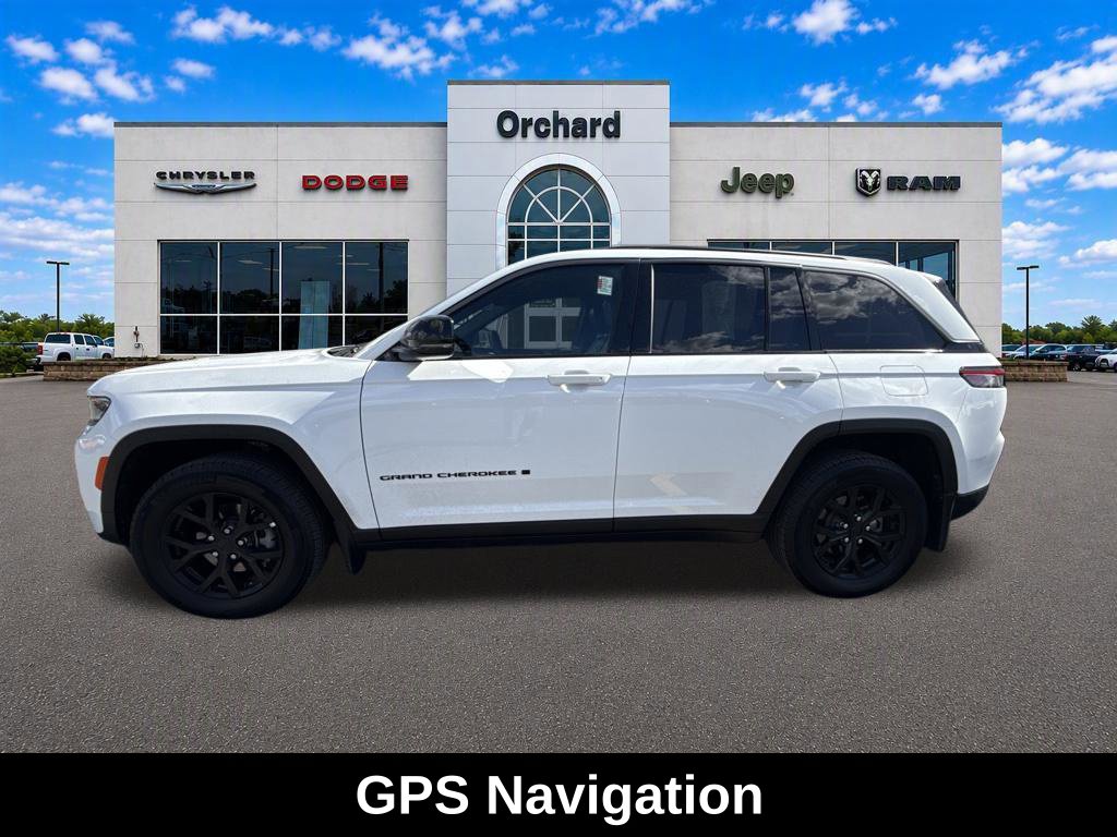 Used 2026 Jeep Grand Cherokee Altitude SUV