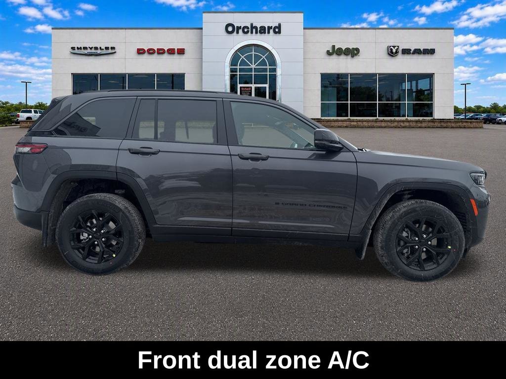 New 2026 Jeep Grand Cherokee LAREDO ALTITUDE 4X4 Sport Utility