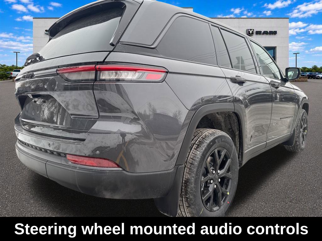 New 2026 Jeep Grand Cherokee LAREDO ALTITUDE 4X4 Sport Utility