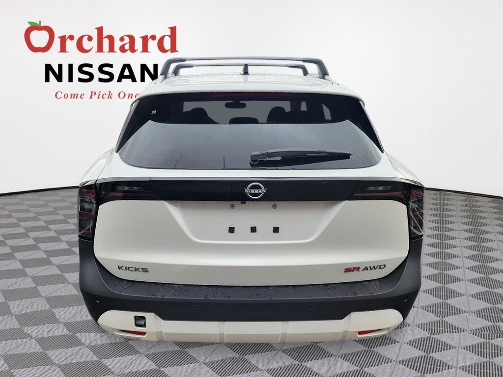 New 2026 Nissan Kicks SR SUV