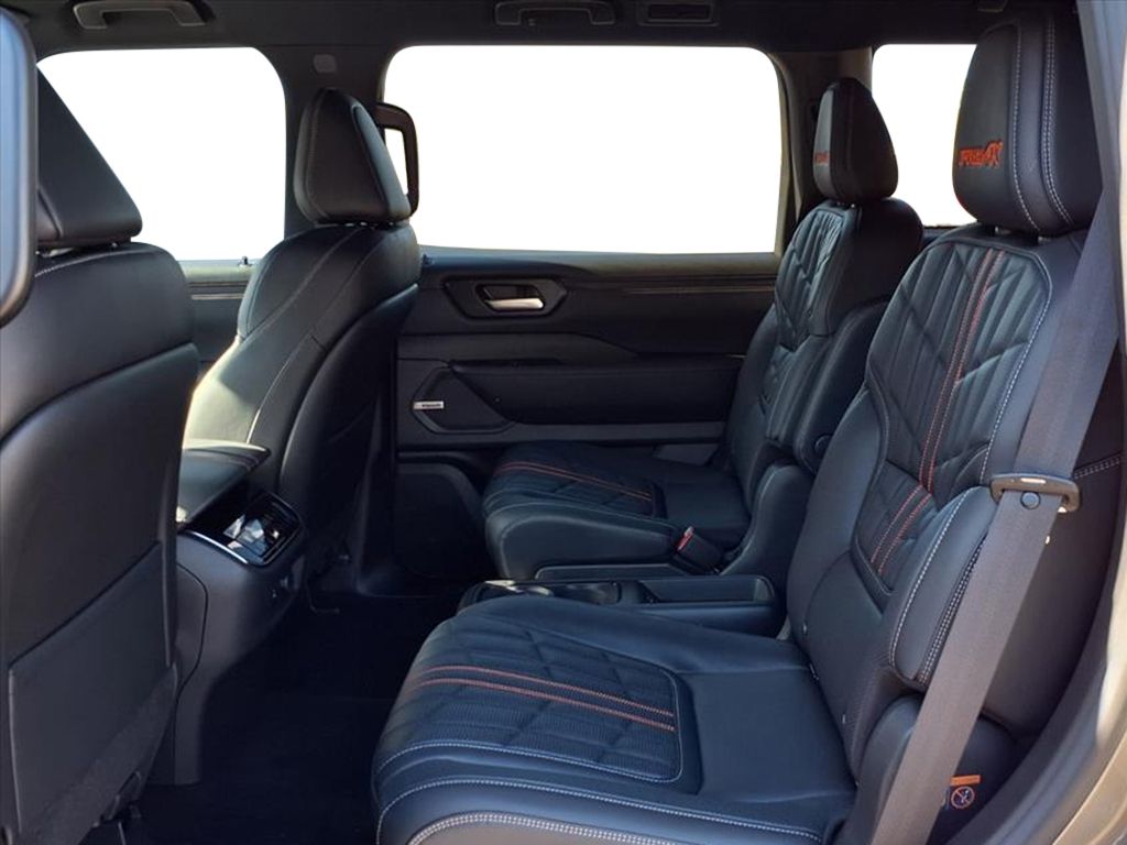 2026 Nissan Armada PRO-4X - Photo 25