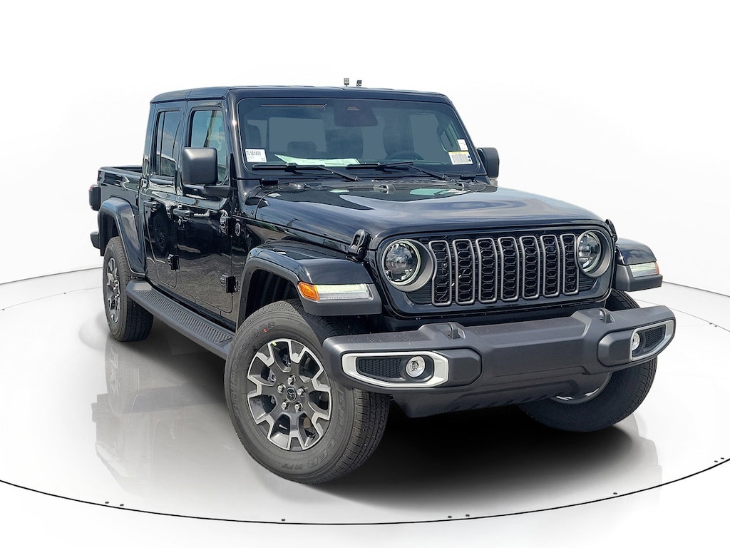 New 2026 Jeep Gladiator Sahara Pickup
