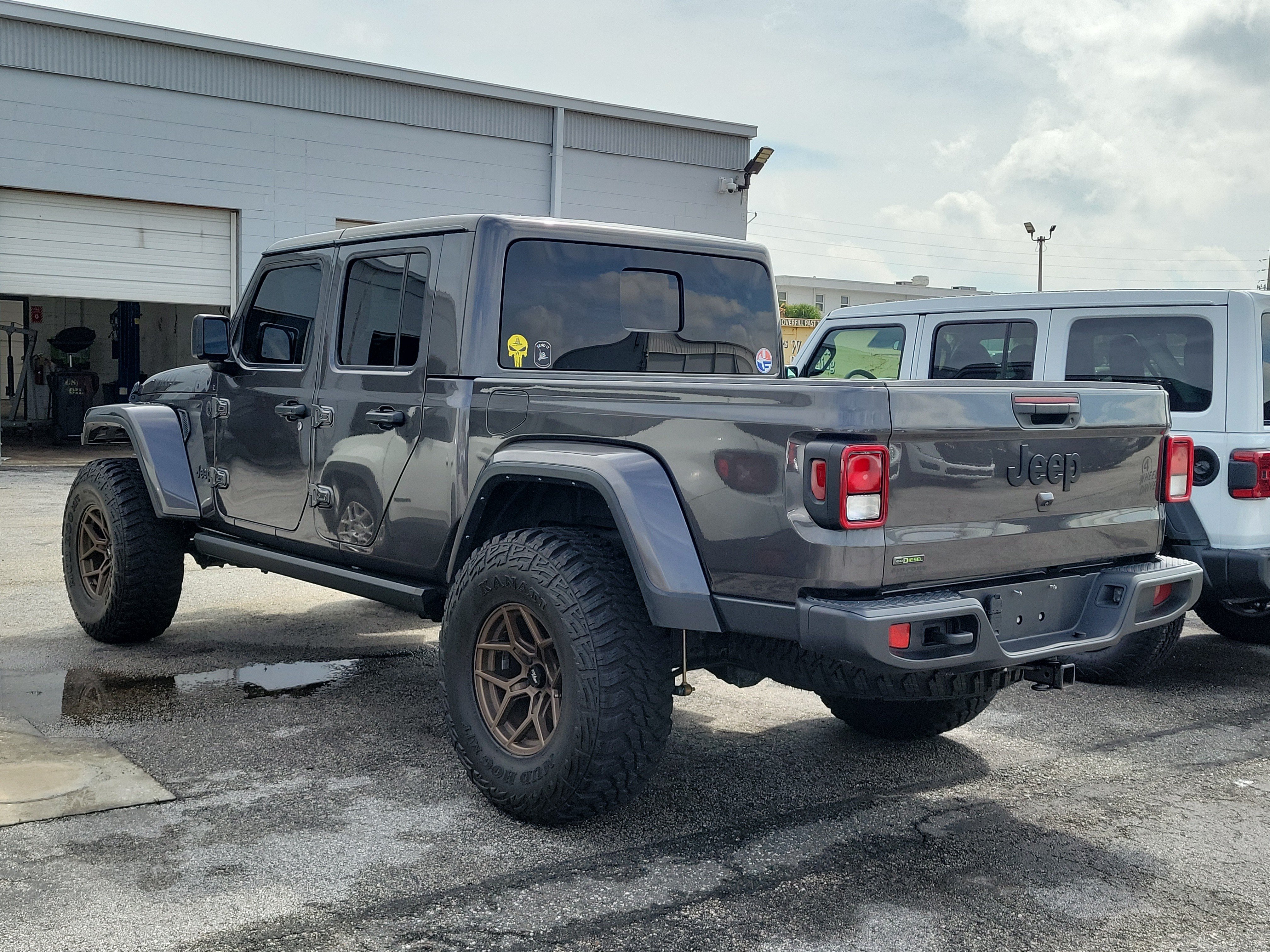 Used 2023 Jeep Gladiator Willys Willys 4x4
