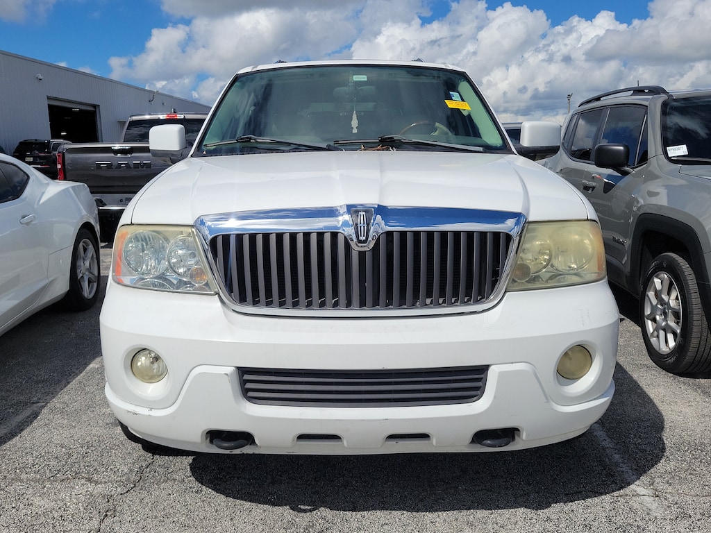 Used 2004 Lincoln Navigator Luxury 2WD Luxury