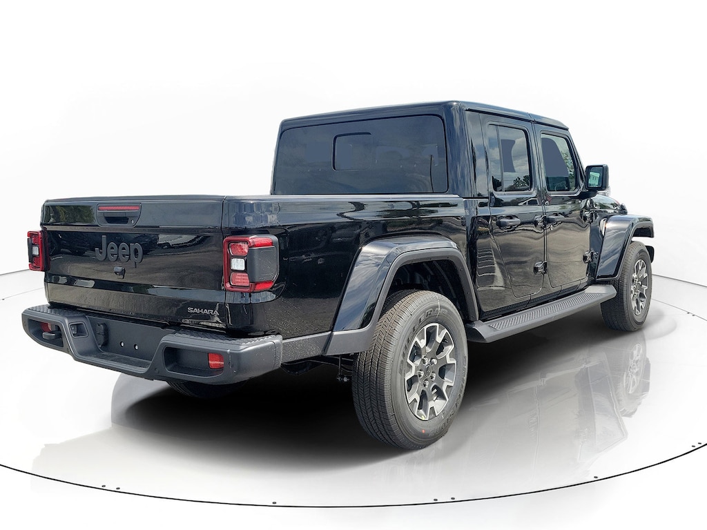 New 2026 Jeep Gladiator Sahara Pickup