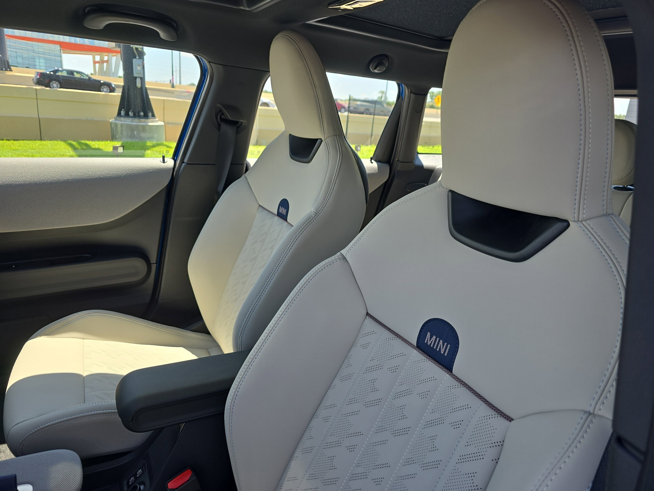 2025 MINI Hardtop 4 Door S - Photo 17