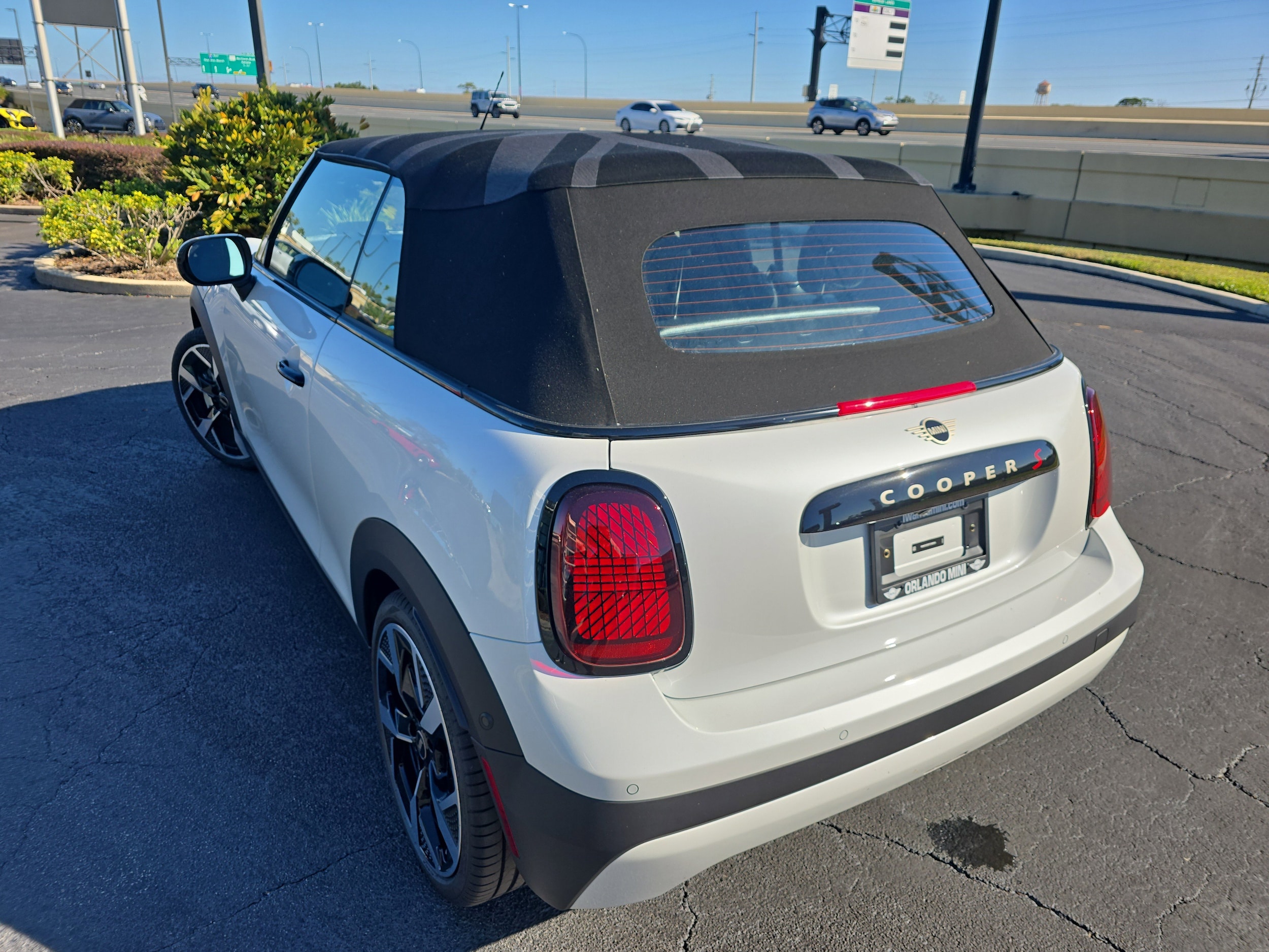 2026 MINI Convertible S - Photo 24