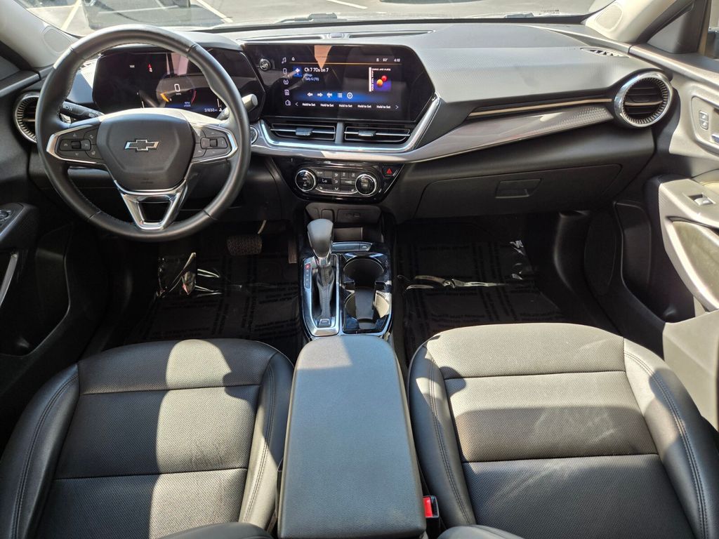 2025 Chevrolet Trax Activ - Photo 17