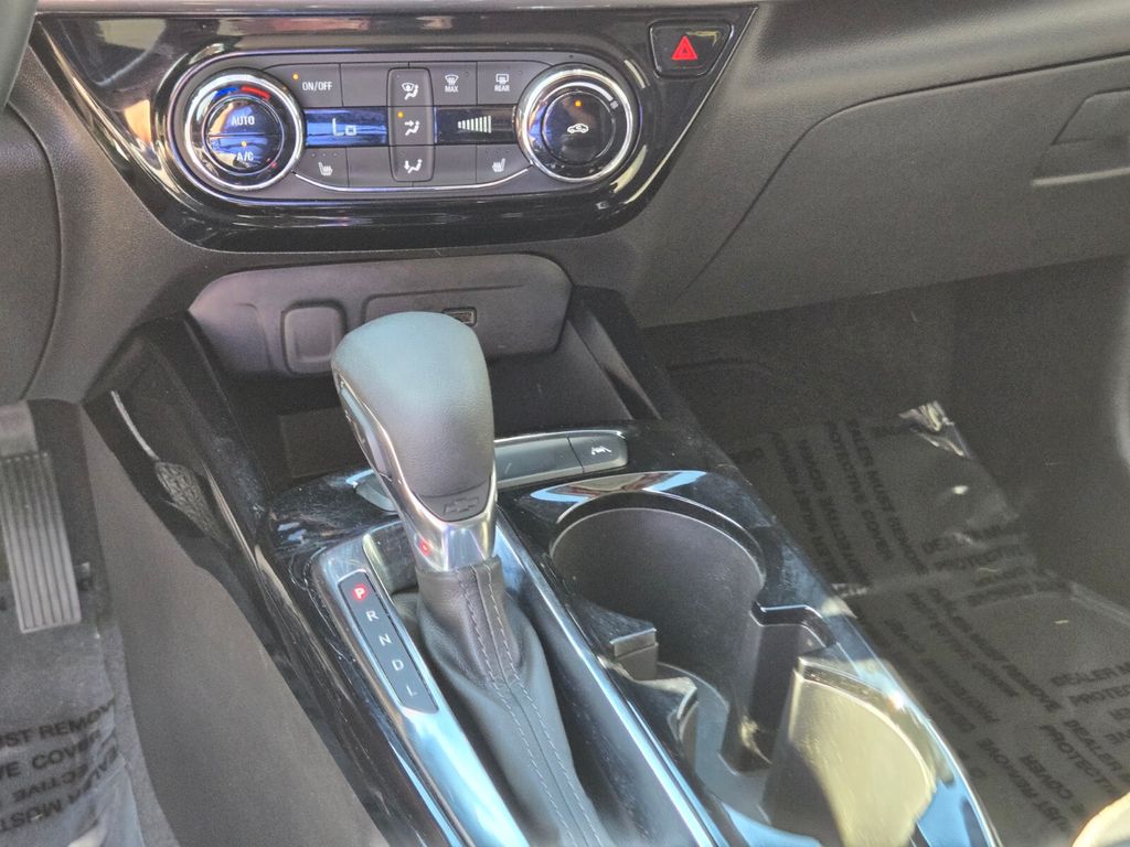 2025 Chevrolet Trax Activ - Photo 28