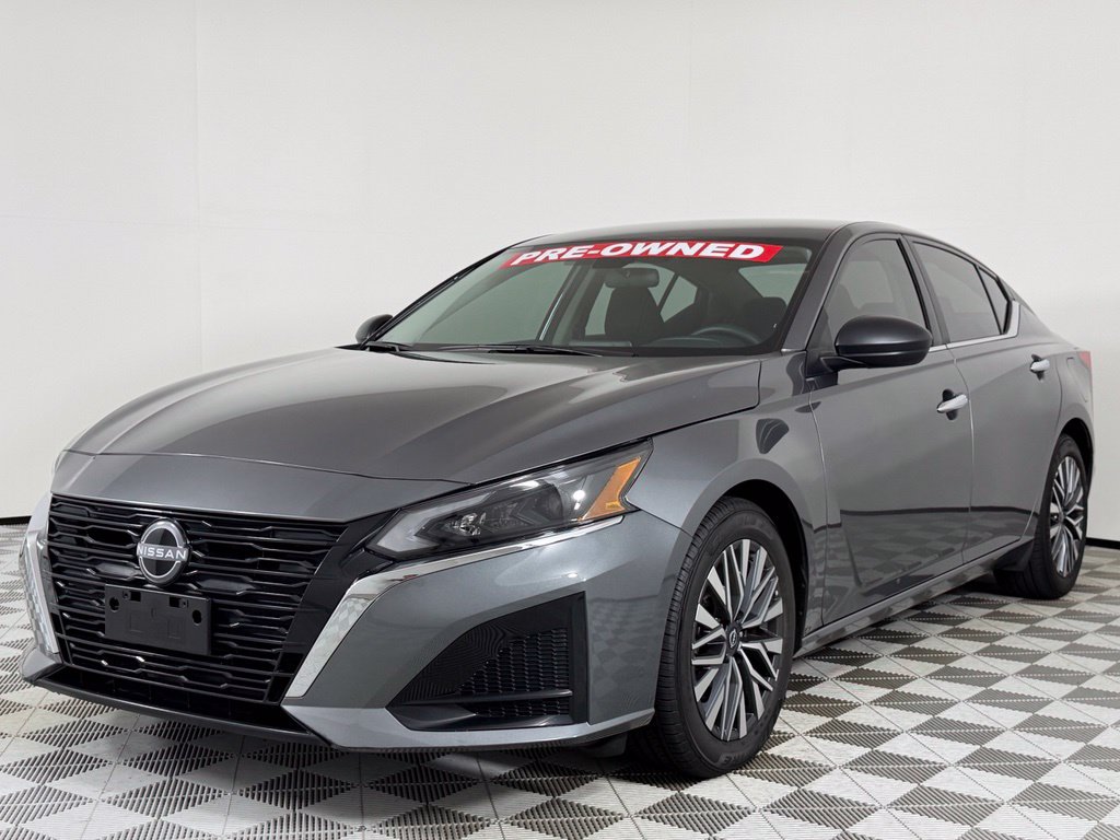 Used 2025 Nissan Altima SV Sedan