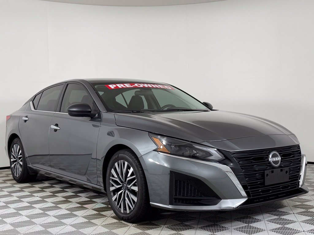 Used 2025 Nissan Altima SV Sedan