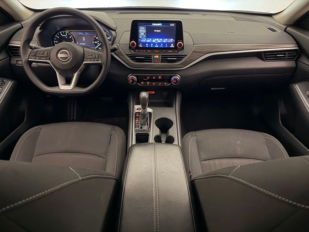 2025 Nissan Altima SV - Photo 24