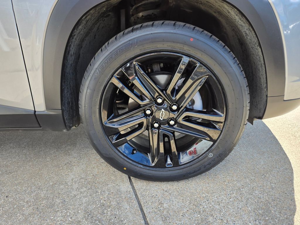 2025 Chevrolet Trax Activ - Photo 23