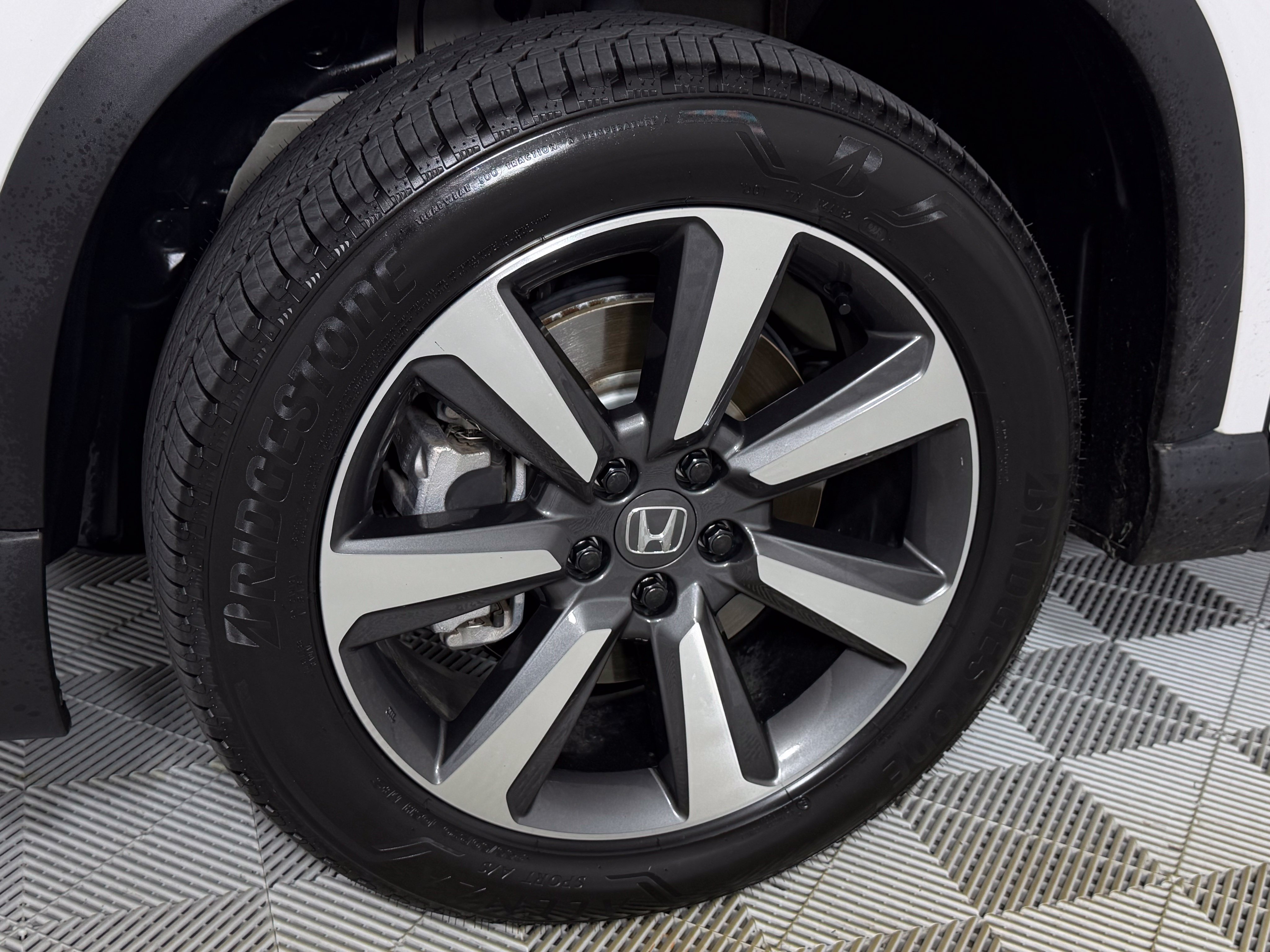 Used 2025 Honda Pilot Elite SUV