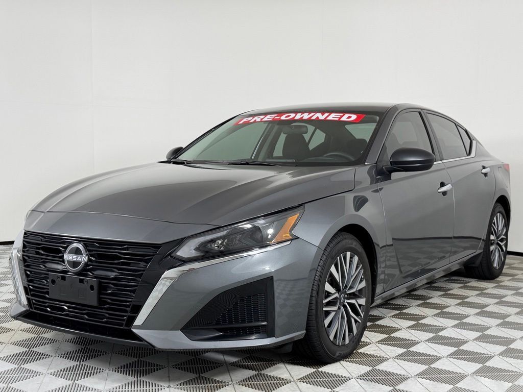 2025 Nissan Altima SV - Photo 4