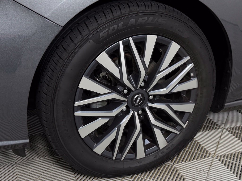 Used 2025 Nissan Altima SV Sedan