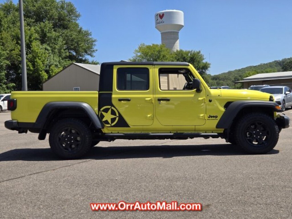 Used 2023 Jeep Gladiator Sport Truck Crew Cab