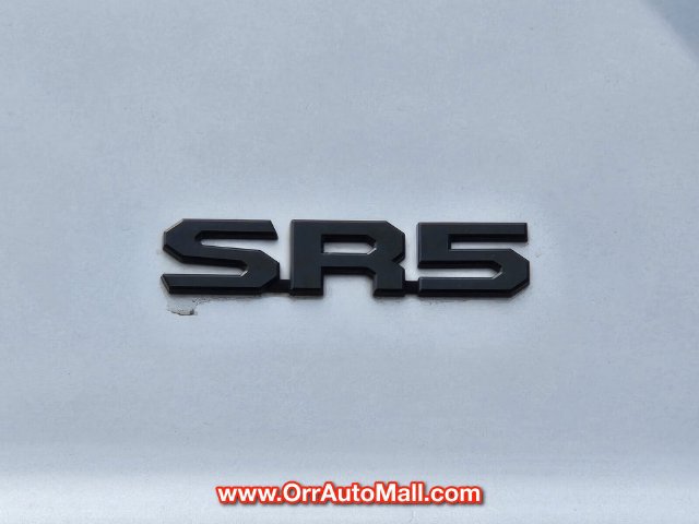2025 Toyota 4Runner SR5 - Photo 15