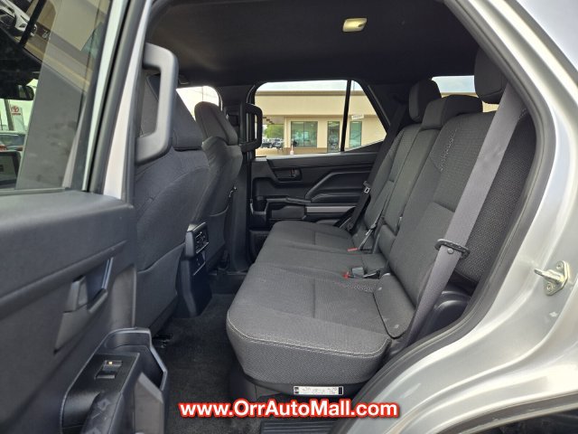 2025 Toyota 4Runner SR5 - Photo 10