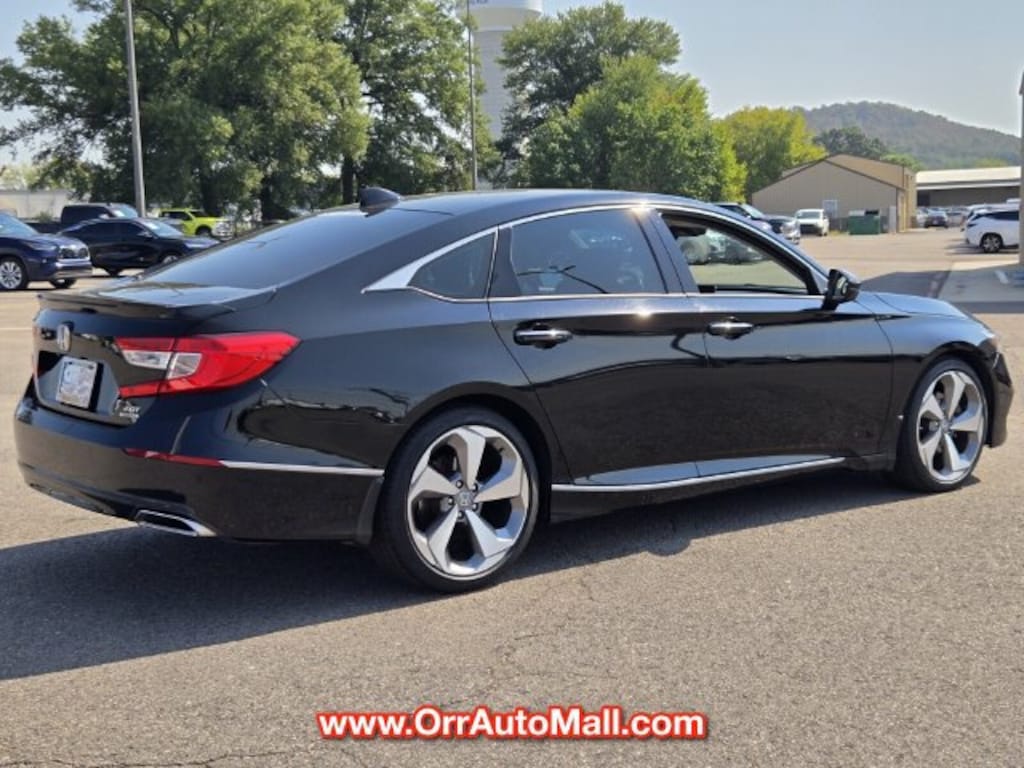 Used 2019 Honda Accord Sedan Touring 2.0T Touring 2.0T Auto