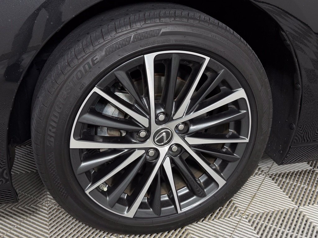 Used 2024 Lexus ES 250 Luxury Sedan
