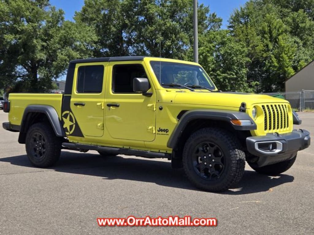 Used 2023 Jeep Gladiator Sport Truck