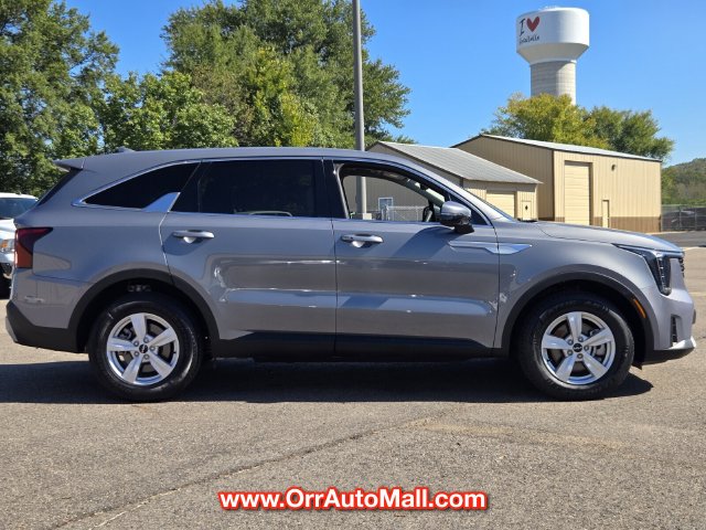 Used 2025 Kia Sorento LX SUV