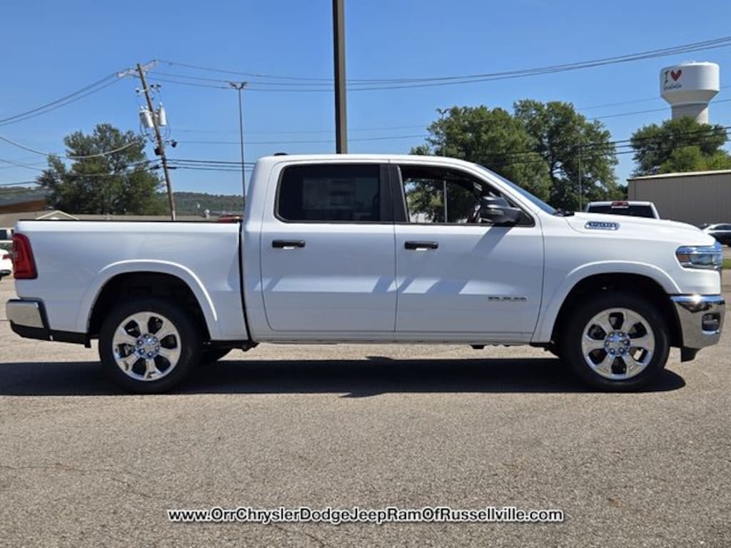 New 2026 Ram 1500 BIG HORN CREW CAB 4X4 5'7 BOX Pickup