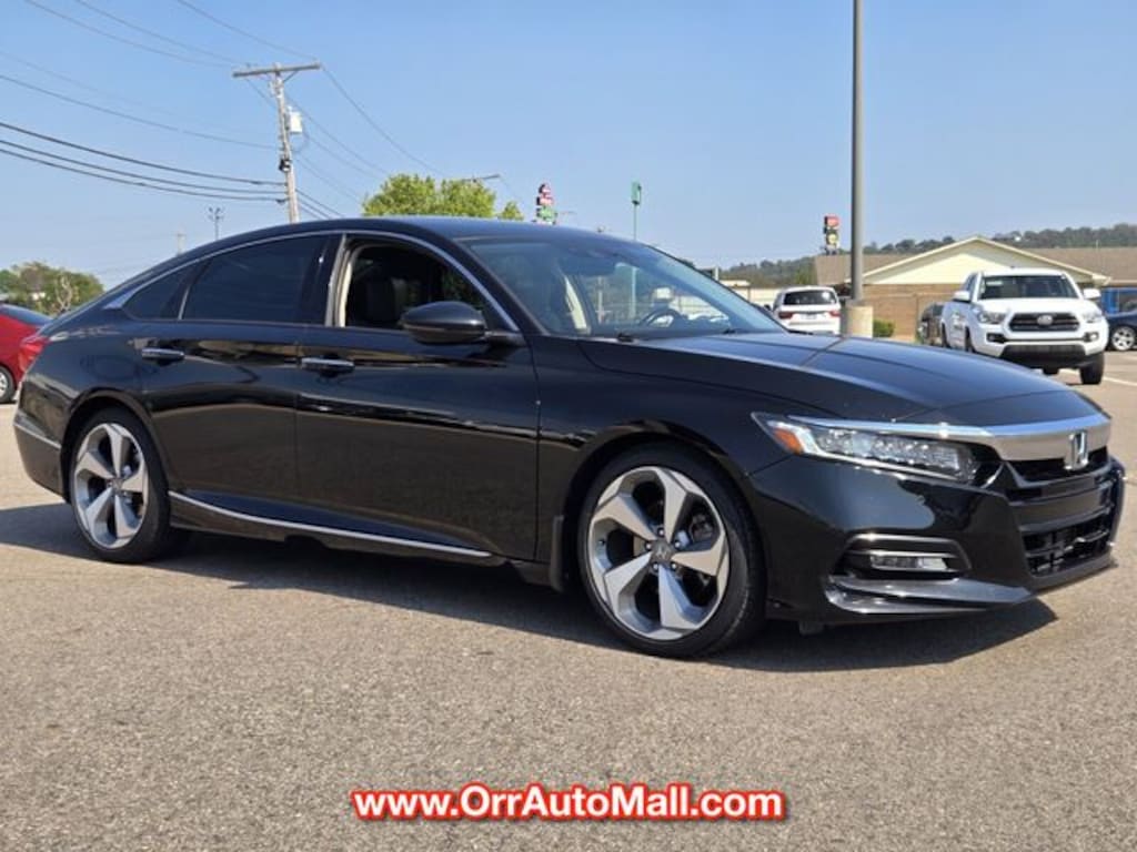 Used 2019 Honda Accord Touring 2.0T Sedan