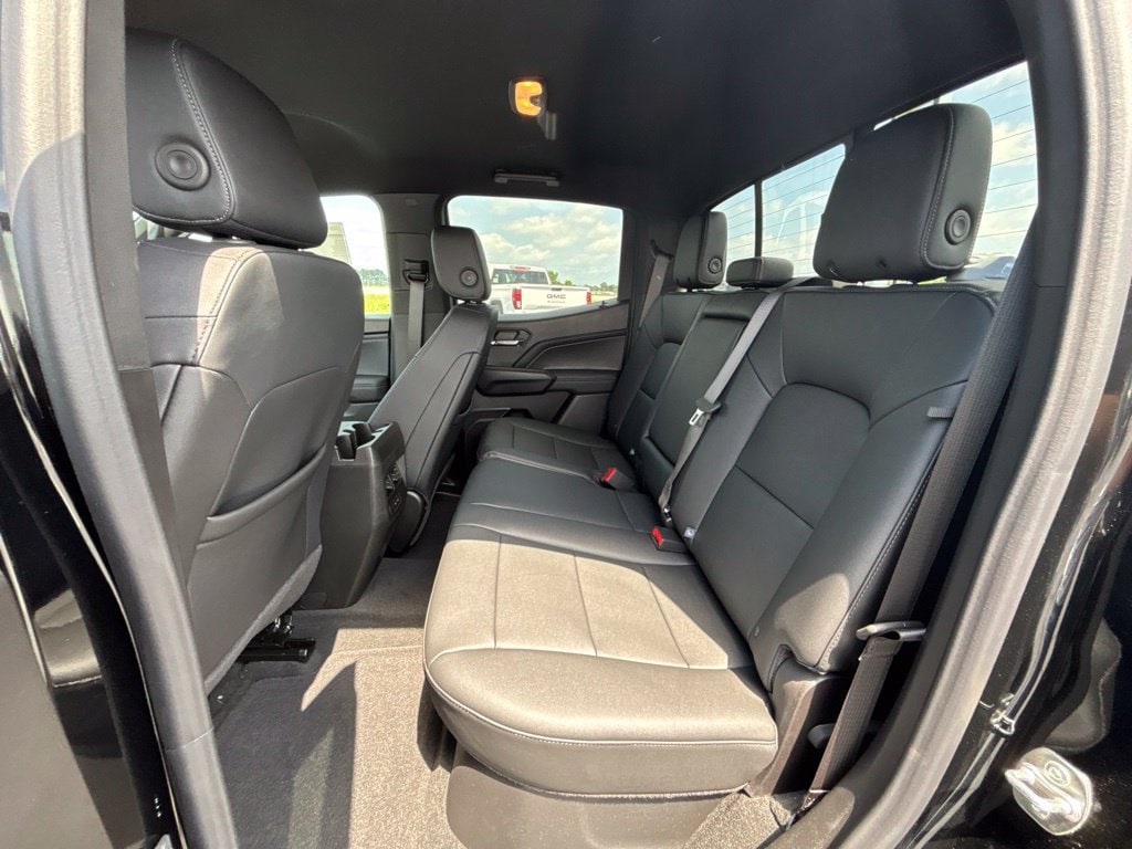 2026 Chevrolet Colorado LT - Photo 17