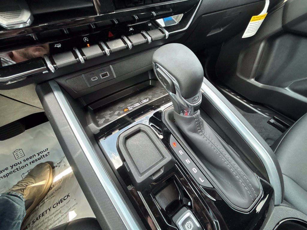 2026 Chevrolet Colorado LT - Photo 14