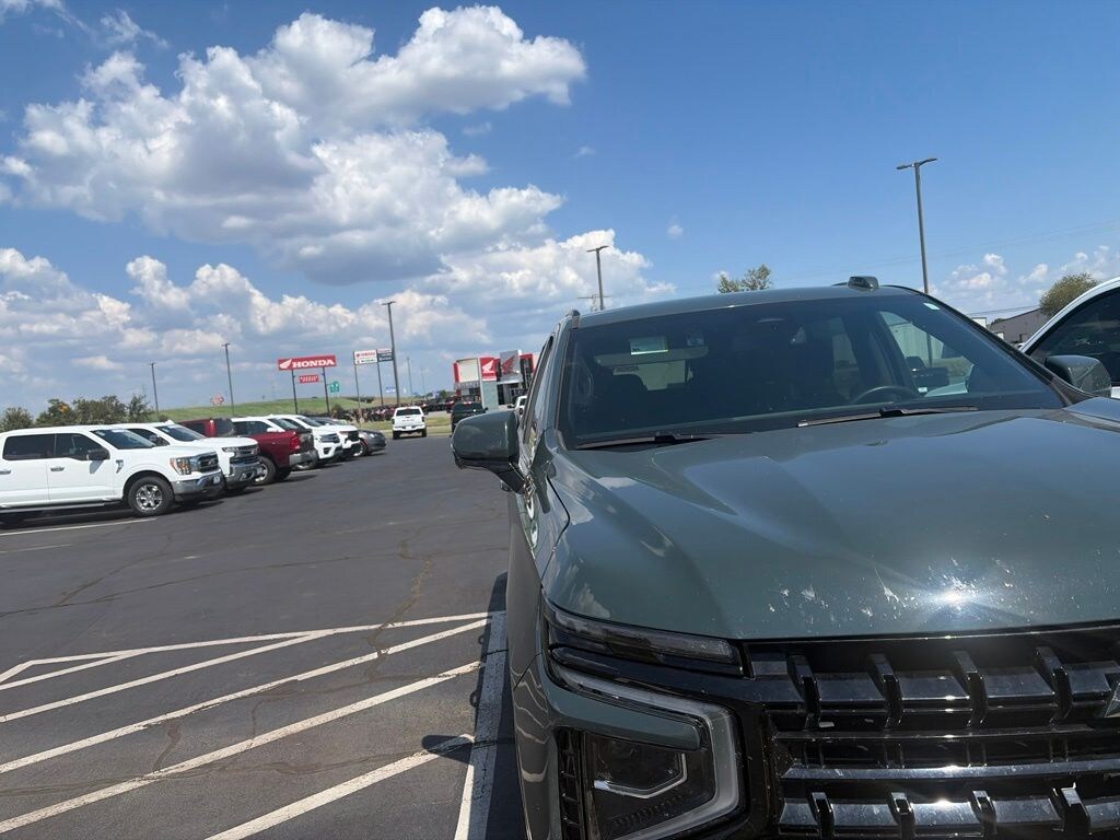 Used 2025 Chevrolet Suburban Z71 SUV