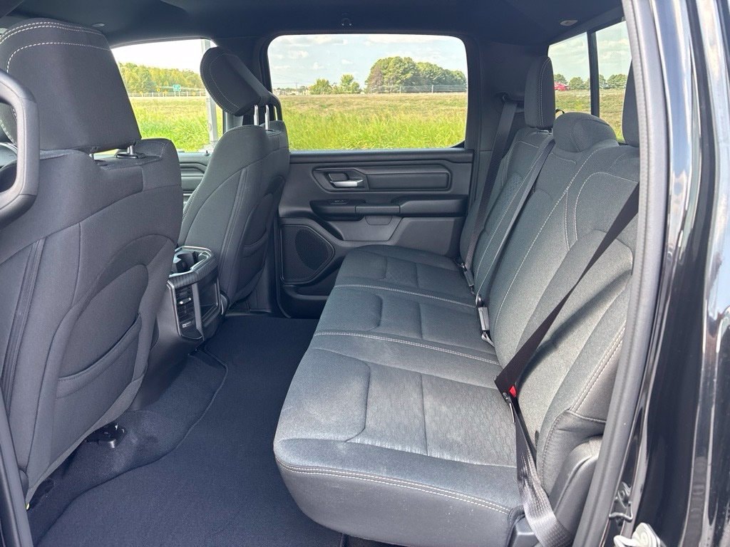 2026 RAM 1500 Express - Photo 18