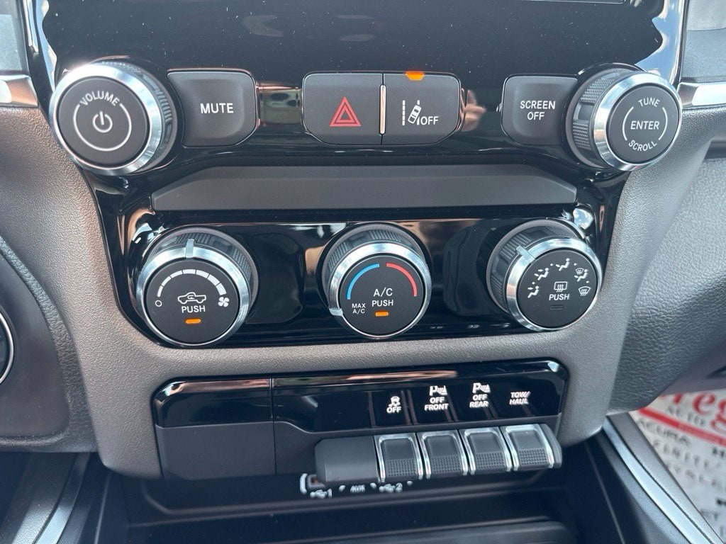 2026 RAM 1500 Express - Photo 16