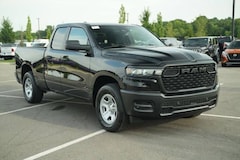 2026 Ram 1500 EXPRESS CREW CAB 4X4 5'7 BOX Pickup