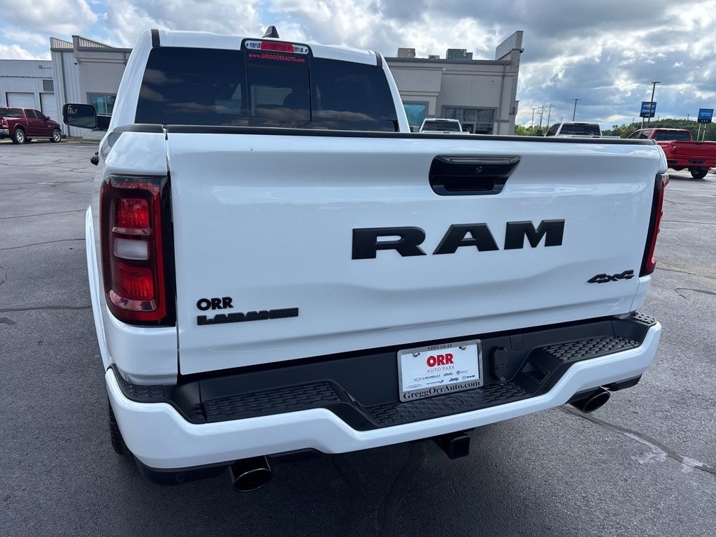 New 2026 Ram 1500 LARAMIE CREW CAB 4X4 5'7 BOX Pickup