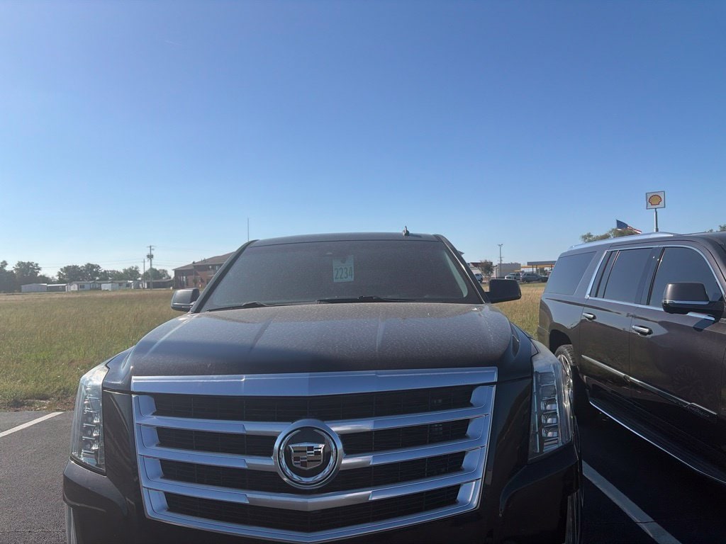 Used 2015 Cadillac Escalade Luxury SUV