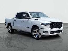 2027 Ram 1500 EXPRESS CREW CAB 4X4 5'7 BOX Pickup