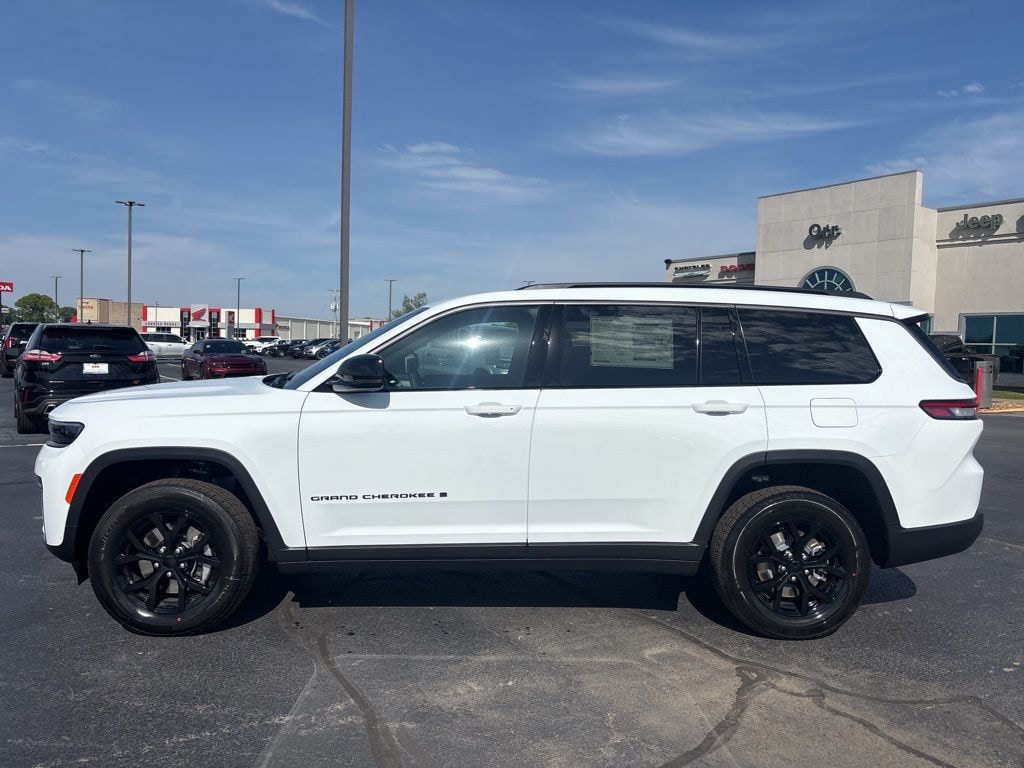 New 2026 Jeep Grand Cherokee L LAREDO ALTITUDE 4X4 Sport Utility