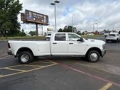 2027 Ram 3500 TRADESMAN CREW CAB 4X4 8' BOX Pickup