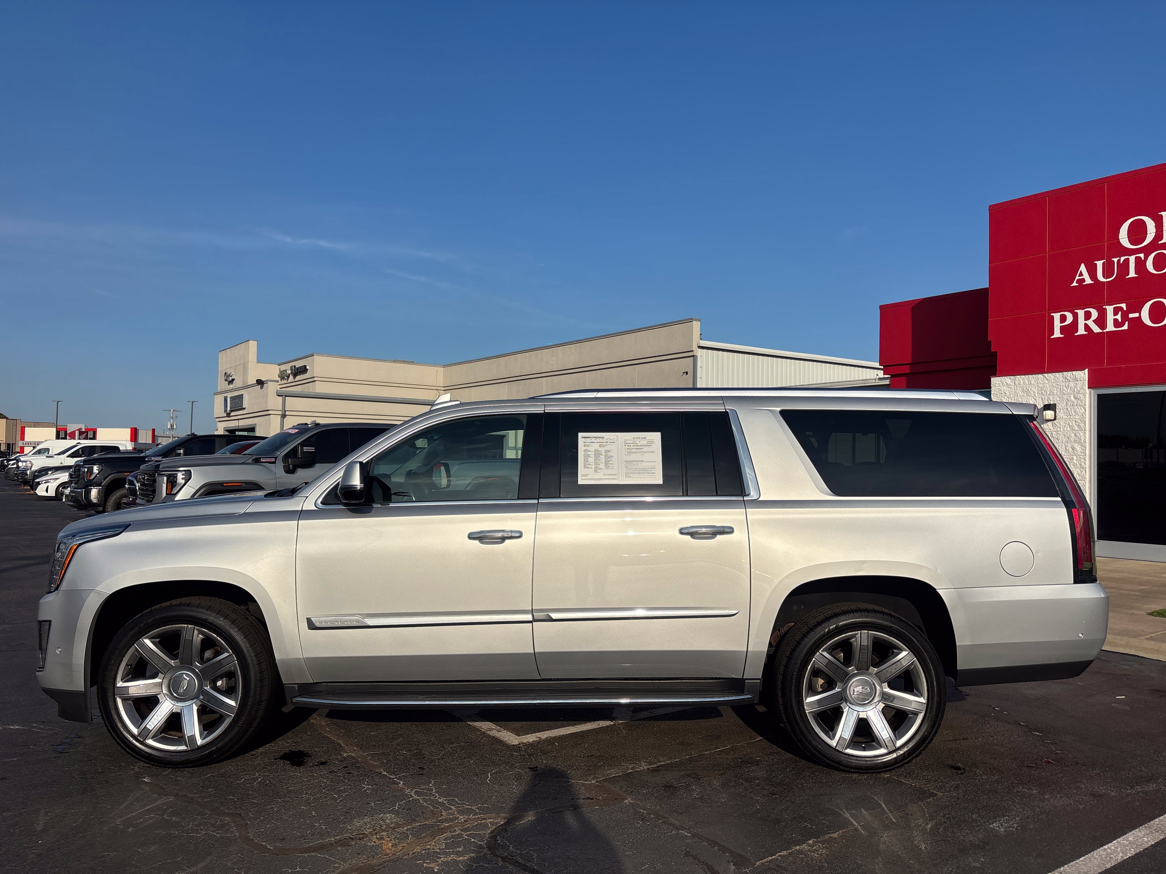 Used 2019 Cadillac Escalade ESV Luxury SUV